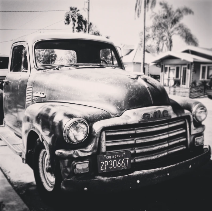 An old truck in Los Angeles that should be sold